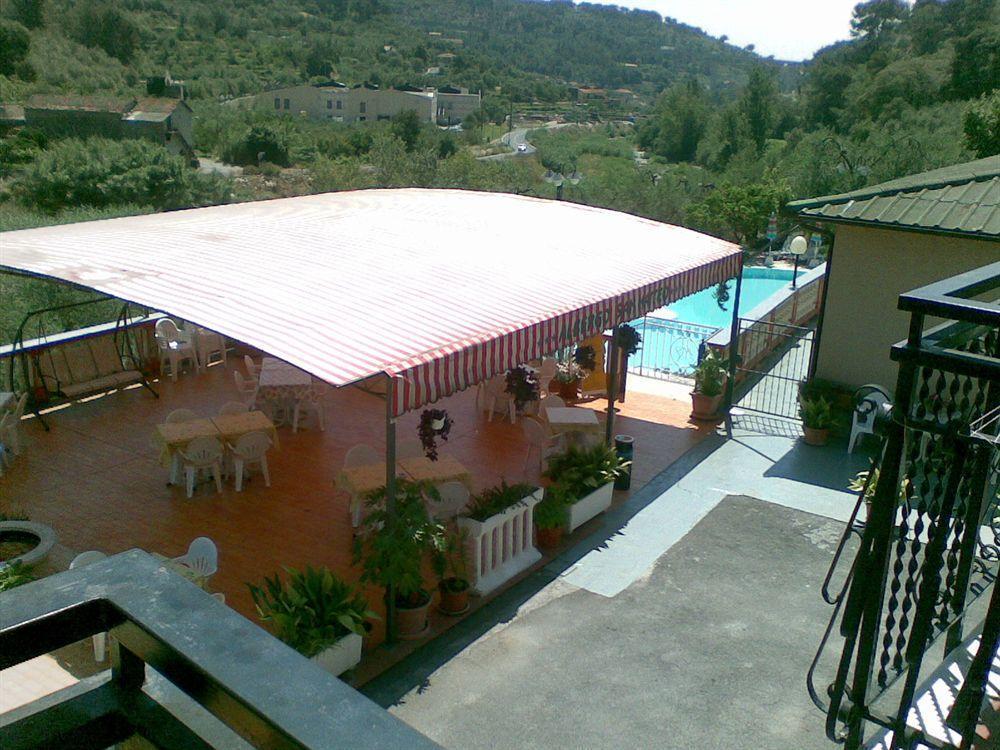 Albergo Ristorante San Matteo San Bartolomeo Al Mare Exterior photo